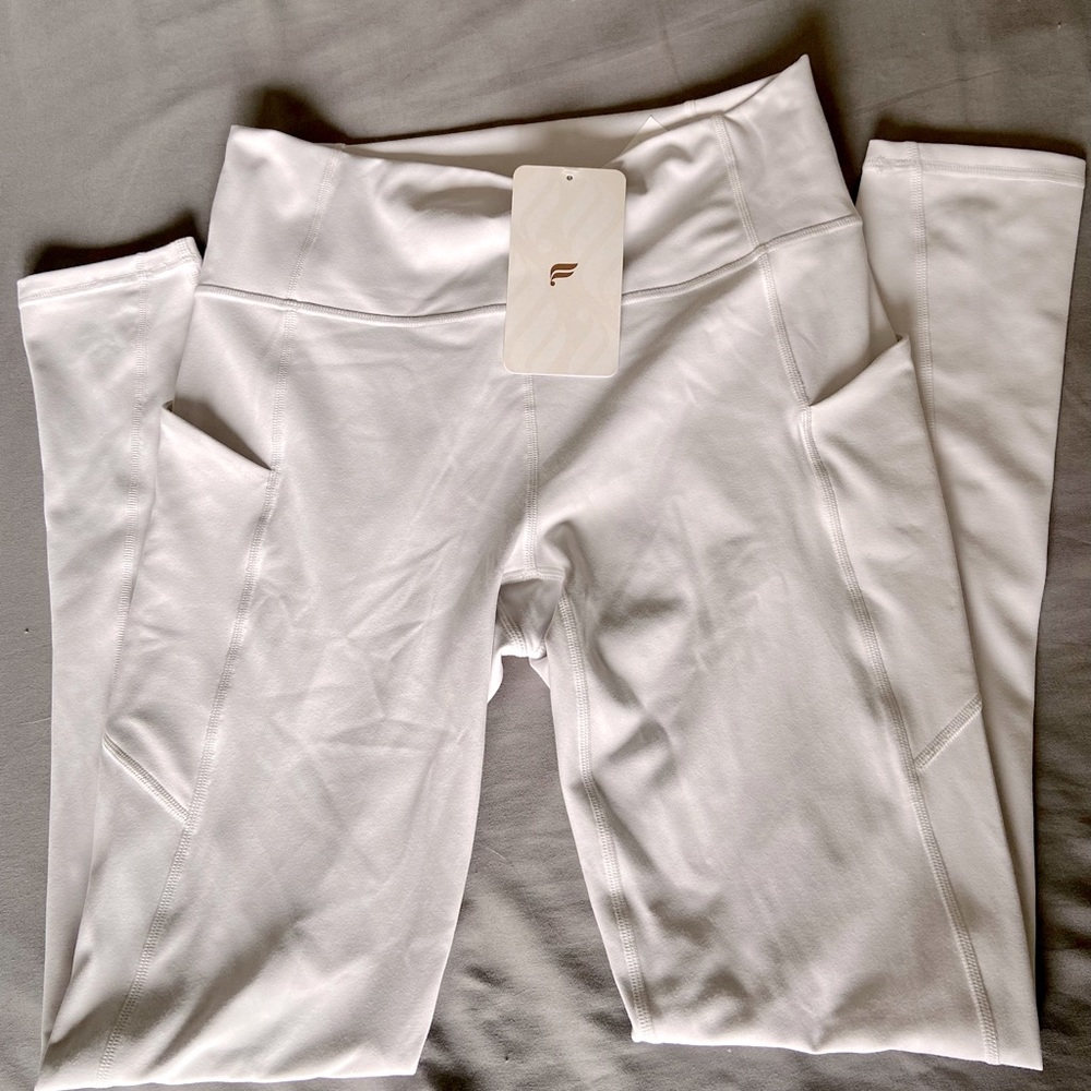 NWT Fabletics The Oasis Legging - Size M/8